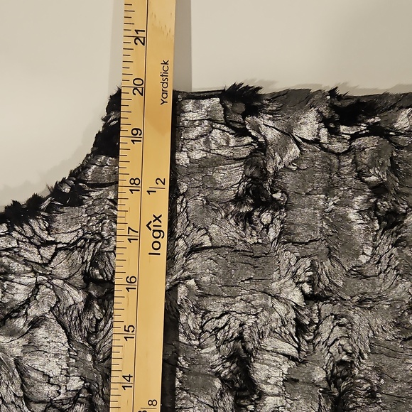 BCBGeneration Women's Vintage Retro Black and Metallic Gilet Vest Size Small - Picture 11 of 12